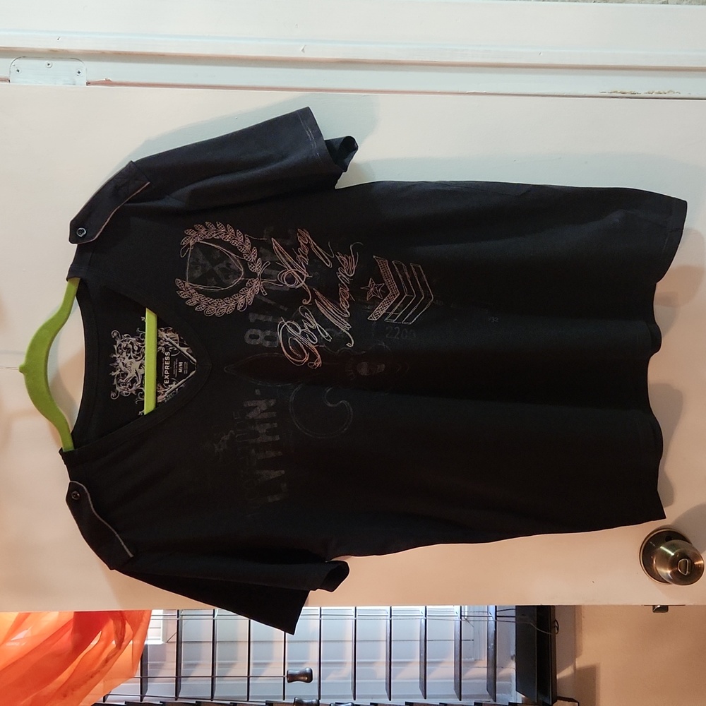 Express men t shirt size M